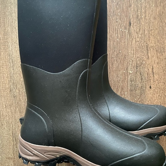 TideWe Black and Brown Waterproof Boots - Picture 3 of 3